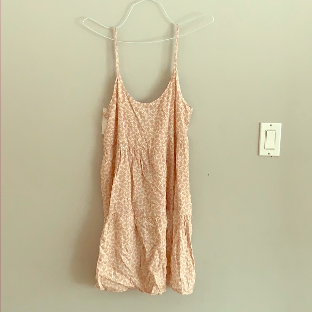 Sweet flowy pink dress NWT
